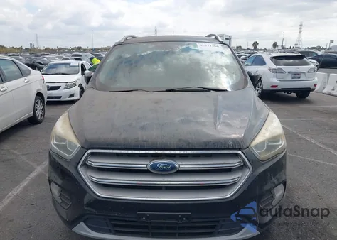 2017 Ford Escape Titanium из США, поврежденный, VIN 1FMCU0J97HUB04015